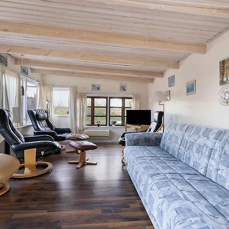 Charming In Holiday home *