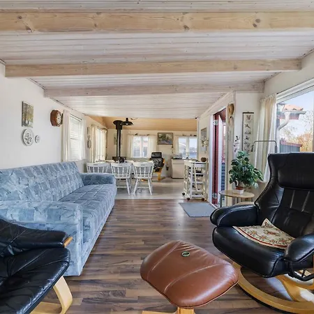 Charming In Holiday home *