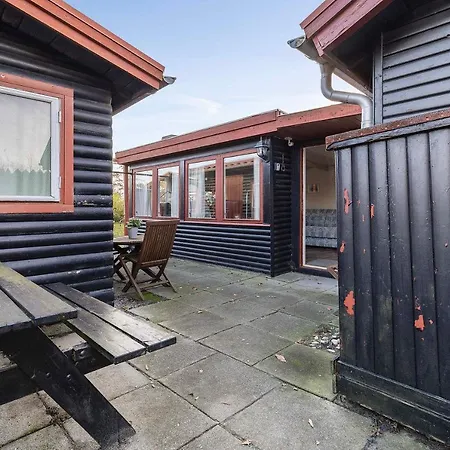 Charming In Holiday home
